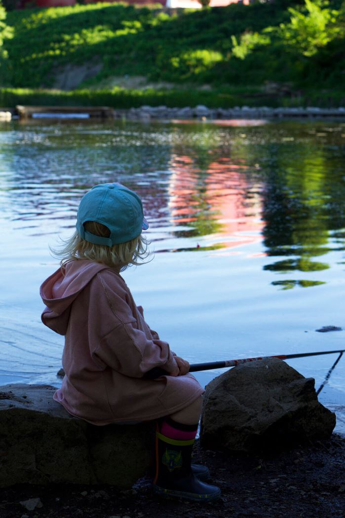 fiske sommarkväll i Ulva Kvarn